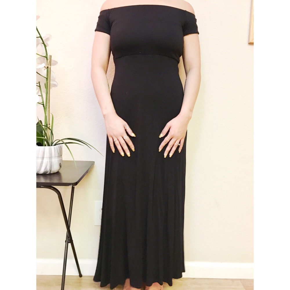 ⚜️PRICE DROP⚜️AnnTaylor LOFT OffShoulder MaxiDress